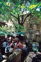 Alfresco dining in Sydney