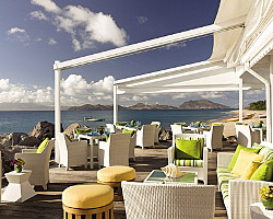 Dining al fresco at Mango Restaurant
